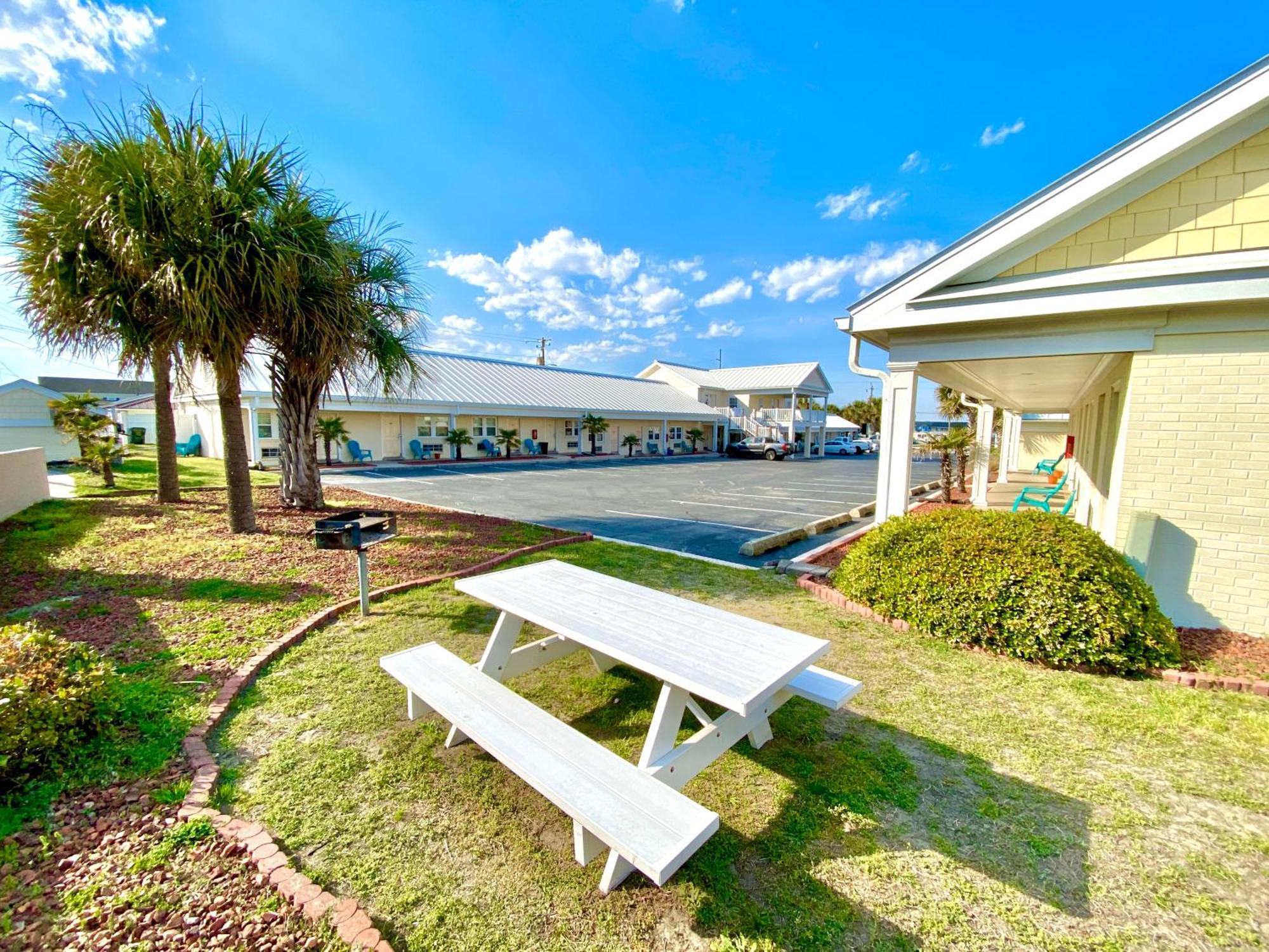 Island Inn Of Atlantic Beach Exteriör bild